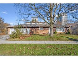 366 Holly Street  Waterloo, ON N2L 4G3