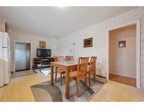 366 Holly Street, Waterloo, ON - Indoor Photo Showing Dining Room