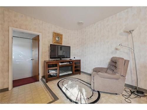 366 Holly Street, Waterloo, ON - Indoor