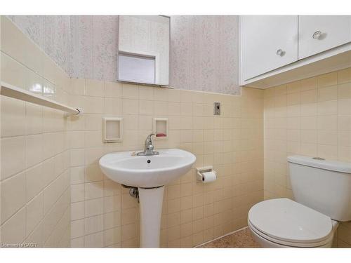 366 Holly Street, Waterloo, ON - Indoor Photo Showing Bathroom