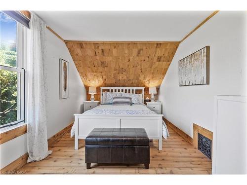 1 Mareve Avenue, Hamilton, ON - Indoor Photo Showing Bedroom