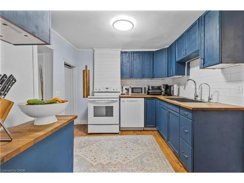 1 Mareve Avenue, Hamilton, ON - Indoor Photo Showing Kitchen