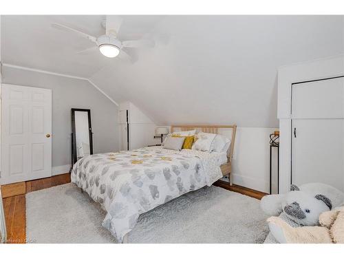 1 Mareve Avenue, Hamilton, ON - Indoor Photo Showing Bedroom