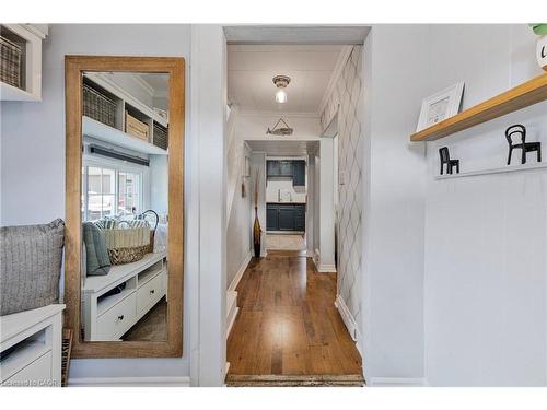 1 Mareve Avenue, Hamilton, ON - Indoor Photo Showing Other Room