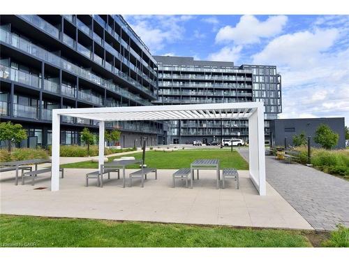 B1006-3200 Dakota Common, Burlington, ON - Outdoor