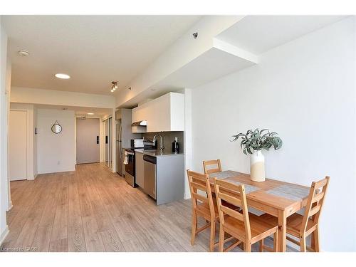 B1006-3200 Dakota Common, Burlington, ON - Indoor