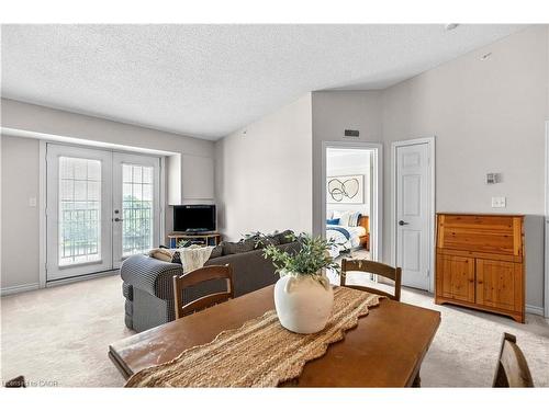 409-1411 Walker'S Line, Burlington, ON - Indoor