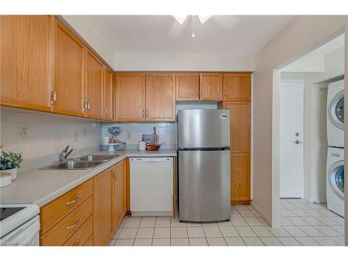 404-1270 Maple Crossing Boulevard, Burlington, ON - Indoor