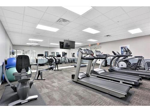 404-1270 Maple Crossing Boulevard, Burlington, ON - Indoor Photo Showing Gym Room