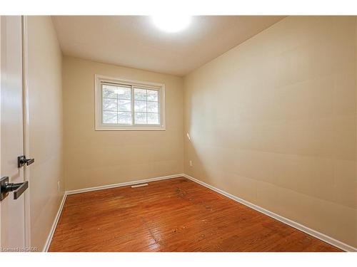 39 Carousel Avenue, Hamilton, ON - Indoor Photo Showing Other Room