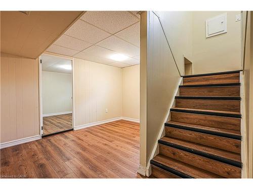 39 Carousel Avenue, Hamilton, ON - Indoor Photo Showing Other Room