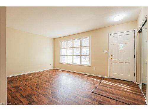 39 Carousel Avenue, Hamilton, ON - Indoor Photo Showing Other Room