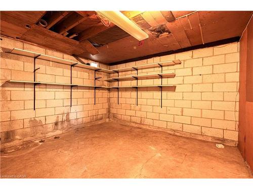 39 Carousel Avenue, Hamilton, ON - Indoor