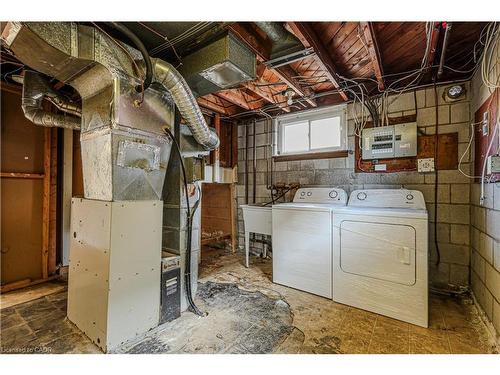 39 Carousel Avenue, Hamilton, ON - Indoor Photo Showing Laundry Room