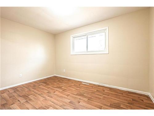 39 Carousel Avenue, Hamilton, ON - Indoor Photo Showing Other Room