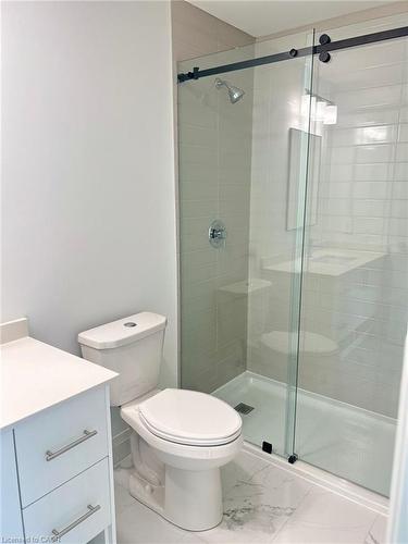 905-1333 Weber Street, Kitchener, ON - Indoor Photo Showing Bathroom