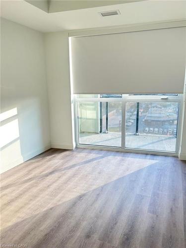 905-1333 Weber Street, Kitchener, ON - Indoor Photo Showing Other Room