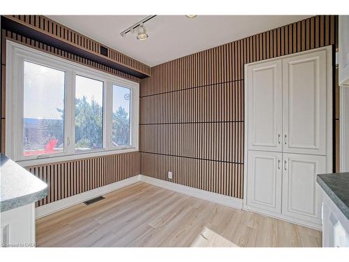 32 Oriole Avenue, Hamilton, ON - Indoor Photo Showing Other Room