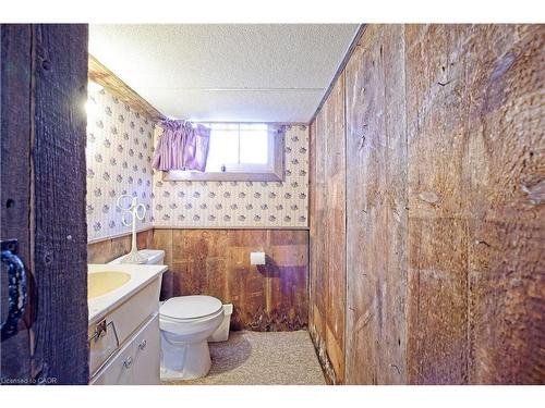32 Oriole Avenue, Hamilton, ON - Indoor Photo Showing Bathroom