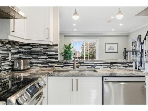 123-3480 Upper Middle Road, Burlington, ON - Indoor Photo Showing Kitchen
