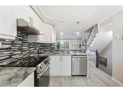 123-3480 Upper Middle Road, Burlington, ON - Indoor Photo Showing Kitchen