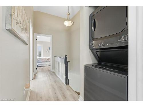 123-3480 Upper Middle Road, Burlington, ON - Indoor Photo Showing Laundry Room