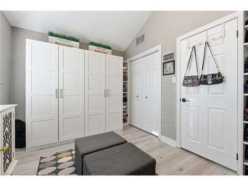 123-3480 Upper Middle Road, Burlington, ON - Indoor