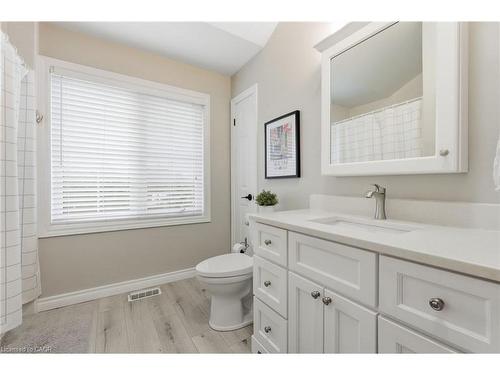 123-3480 Upper Middle Road, Burlington, ON - Indoor Photo Showing Bathroom
