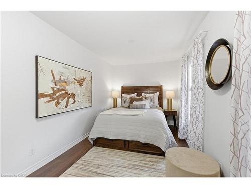 190 Wood Street E, Hamilton, ON - Indoor Photo Showing Bedroom