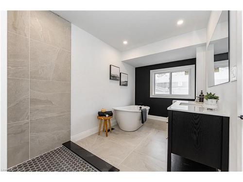 87 Lafayette Drive, St. Catharines, ON - Indoor Photo Showing Bathroom