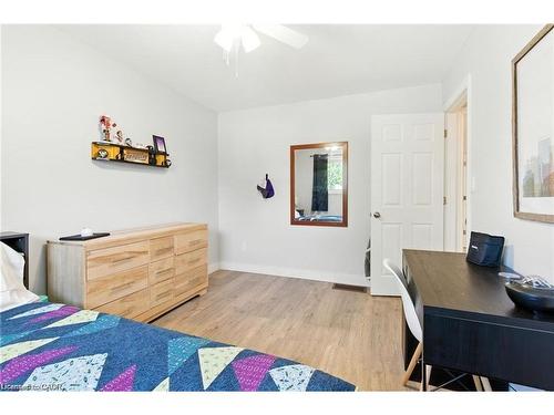 19 Wallace Place, Caledonia, ON - Indoor Photo Showing Other Room