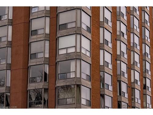 900-49 Robinson Street  Hamilton, ON L8P 1Y7