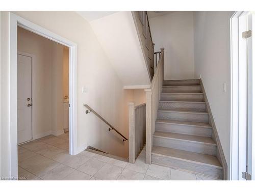 1341 Anthonia Trail, Oakville, ON - Indoor Photo Showing Other Room