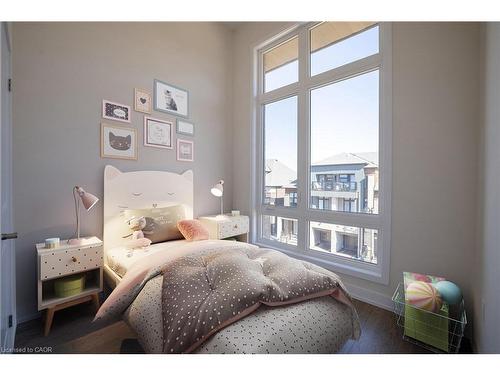 1341 Anthonia Trail, Oakville, ON - Indoor Photo Showing Bedroom
