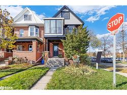 58 Lorne Avenue  Hamilton, ON L8M 2X8