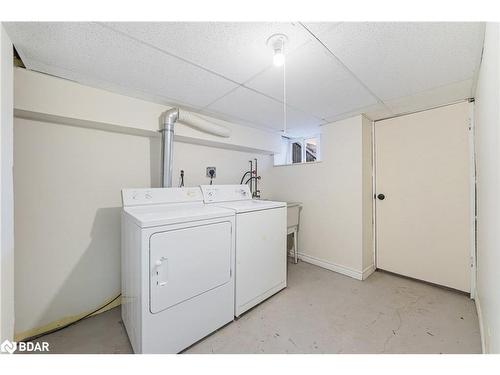 58 Lorne Avenue, Hamilton, ON - Indoor Photo Showing Laundry Room