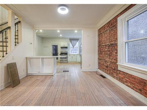 750 Cannon Street E, Hamilton, ON - Indoor Photo Showing Other Room