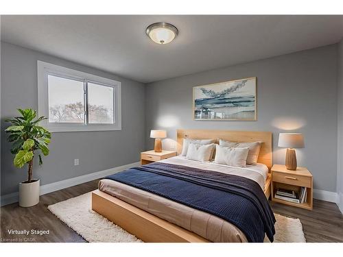 30 Graywood Road, Hamilton, ON - Indoor Photo Showing Bedroom