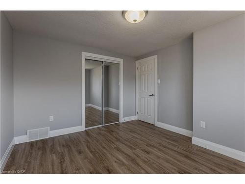 30 Graywood Road, Hamilton, ON - Indoor Photo Showing Other Room