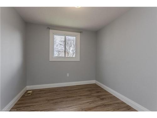30 Graywood Road, Hamilton, ON - Indoor Photo Showing Other Room