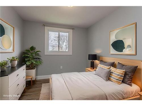 30 Graywood Road, Hamilton, ON - Indoor Photo Showing Bedroom