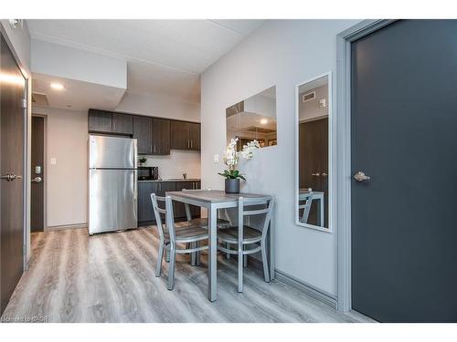 609F-275 Larch Street, Waterloo, ON - Indoor