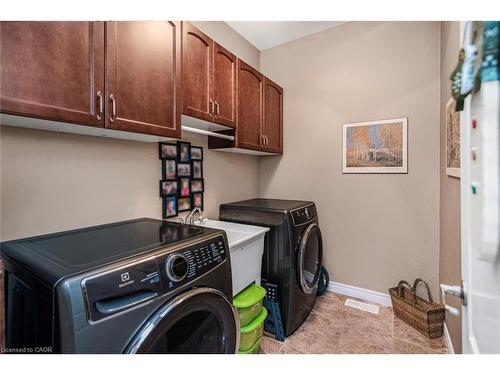 13 Mulligan Trail, Hamilton, ON - Indoor Photo Showing Laundry Room