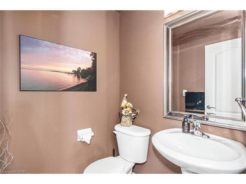 13 Mulligan Trail, Hamilton, ON - Indoor Photo Showing Bathroom