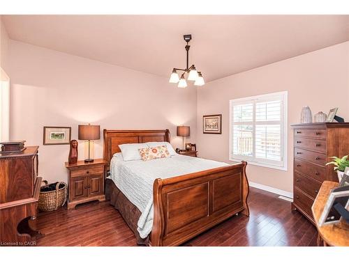 13 Mulligan Trail, Hamilton, ON - Indoor Photo Showing Bedroom