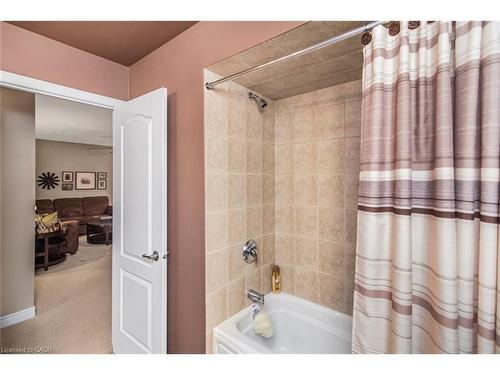 13 Mulligan Trail, Hamilton, ON - Indoor Photo Showing Bathroom