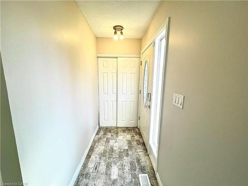 899 Prestwick Crescent, Sarnia, ON - Indoor Photo Showing Other Room