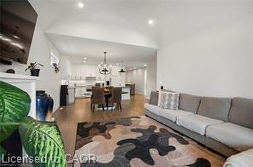 3 Coulthard Street, Tillsonburg, ON - Indoor Photo Showing Living Room