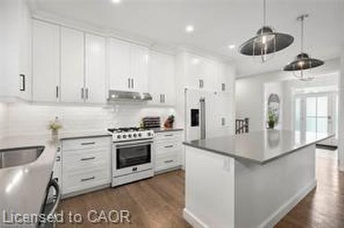 3 Coulthard Street, Tillsonburg, ON - Indoor Photo Showing Kitchen With Upgraded Kitchen