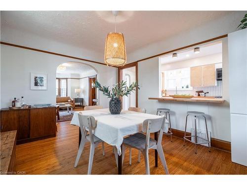 26 Weir Street S, Hamilton, ON - Indoor Photo Showing Dining Room